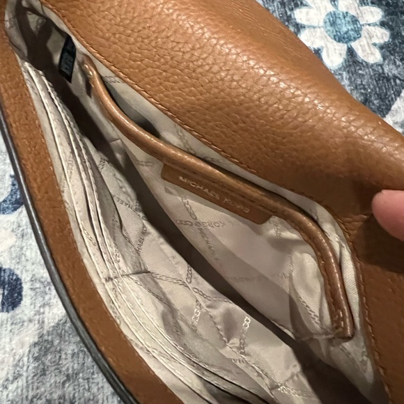 Michael Kors Bedford Legacy Leather Flap Crossbody EUC - Picture 12 of 13